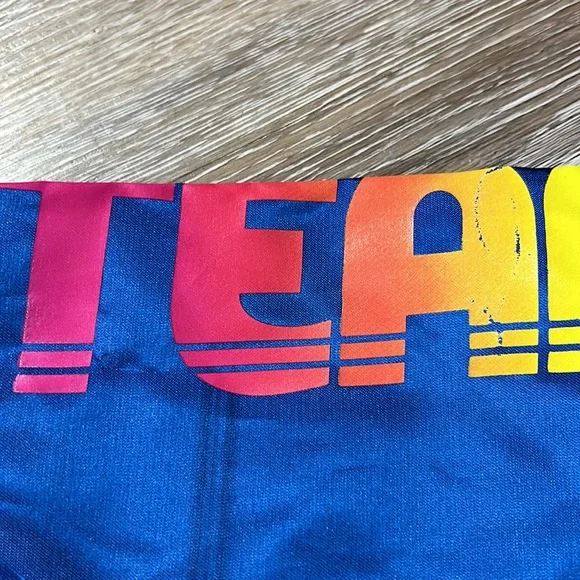 Windbreaker - Picture 5 of 7